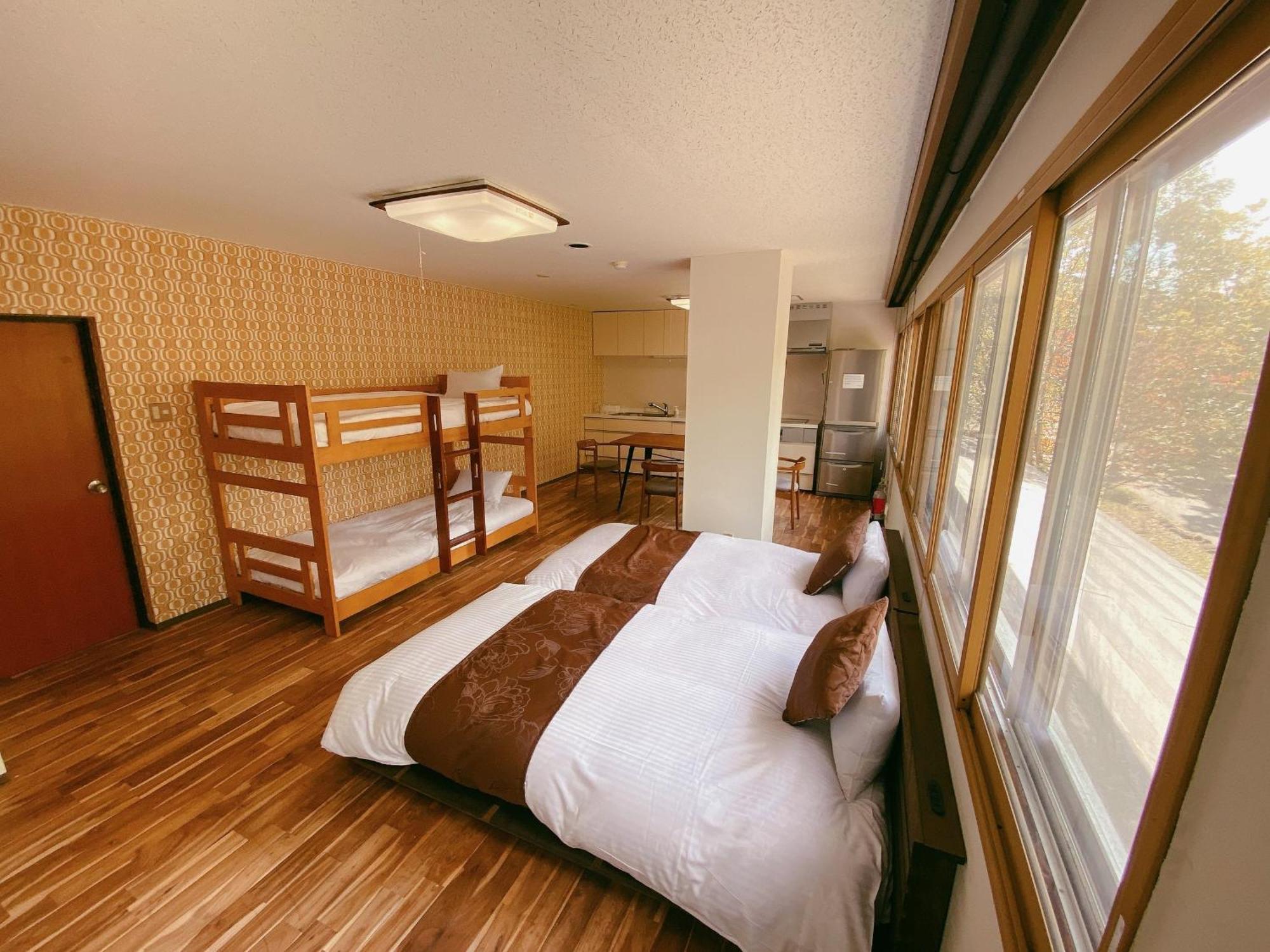 Nomad Hakuba Bed & Breakfast Exterior photo